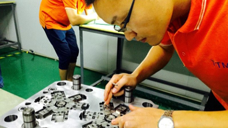 汽车模具材质选择：关键步骤与流程解析