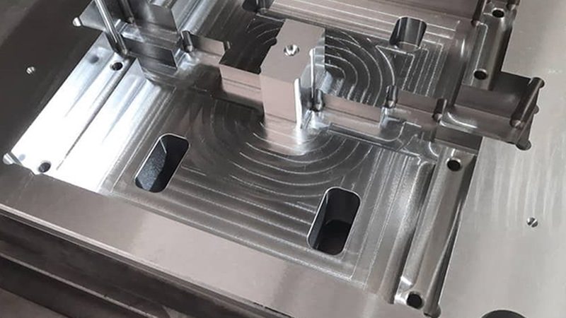 吹塑模具尺寸精度：精度背后的关键考量**