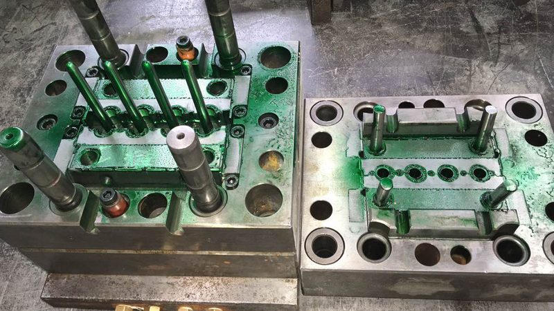食品级塑胶模具加工：品质与安全的双重保障