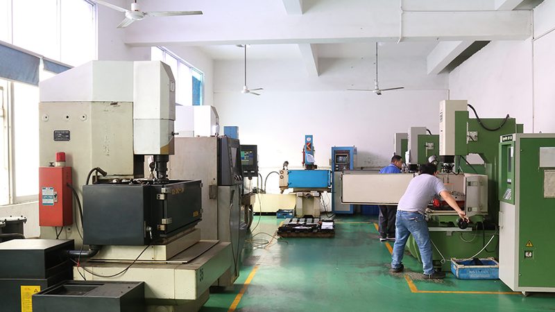 吹塑模具调试参数设置的要点解析